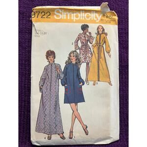 Simplicity 9722 Pattern house coat robe 1970s size 16